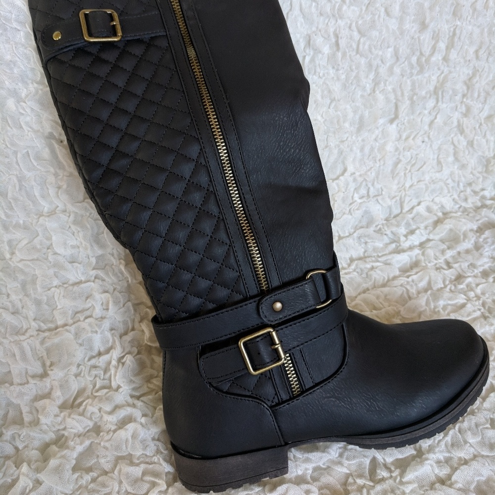 NEW Black Boots
